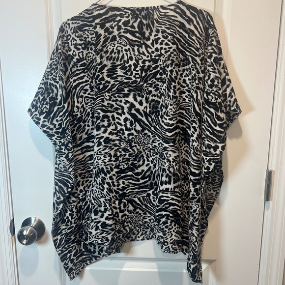 Michael Kors Animal Print Zebra Leopard V Neck Zipper Top Shirt S M - Picture 4 of 7